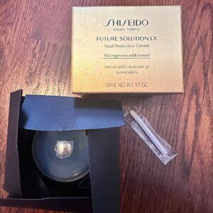 NIB Shiseido Future Solution LX Total Protective Cream SPF20 1.7oz/50ml